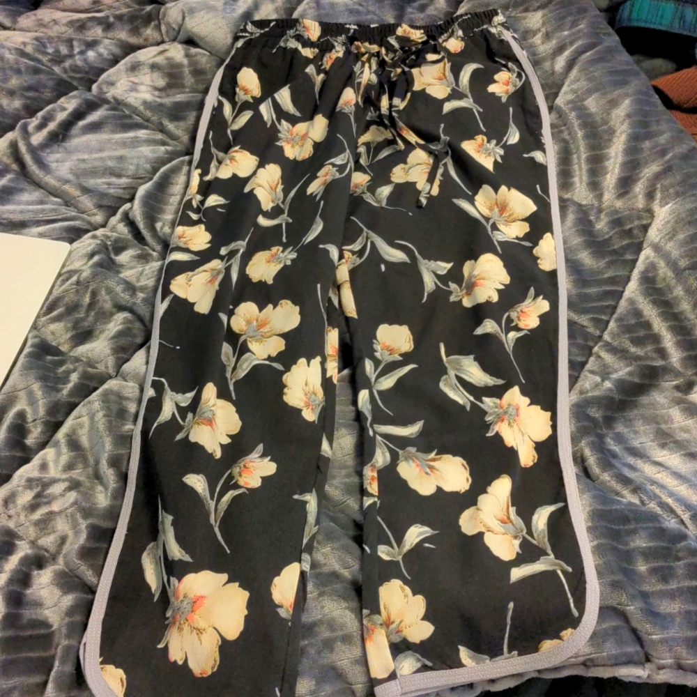 Light weight pants